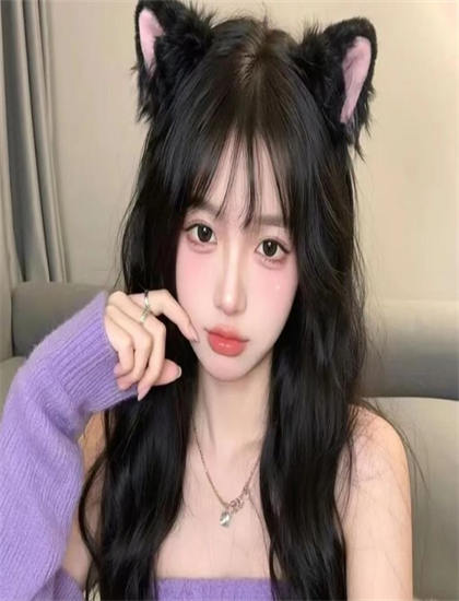 权威的《加菲猫的狂欢节》电影与电视剧比较典范式的：媒介差异与叙事特点