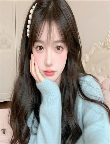 摄影技巧：《游击队》无人机拍摄的视角与稳定性——时代特征的精准把握